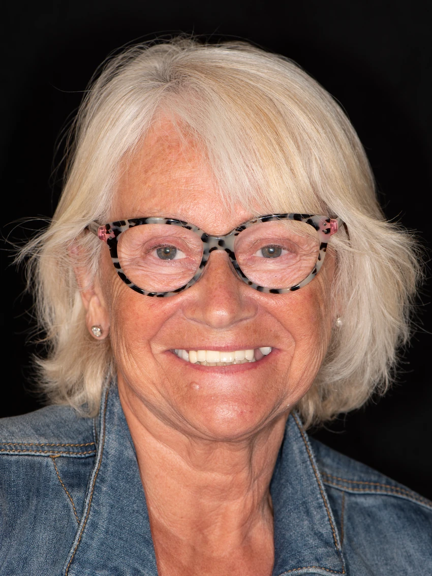 Before — Complete smile transformation, portrait